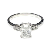 Load image into Gallery viewer, Certified 1.04 Carat Radiant Cut D Color Diamond Single-Stone Engagement Ring