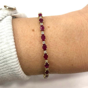 18 Carat Yellow Gold Ruby and Diamond Line Bracelet