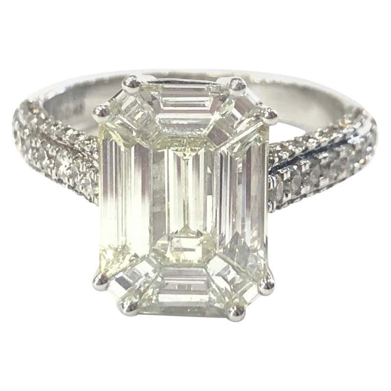 18 Carat White Gold Baguette Diamond Cluster Ring